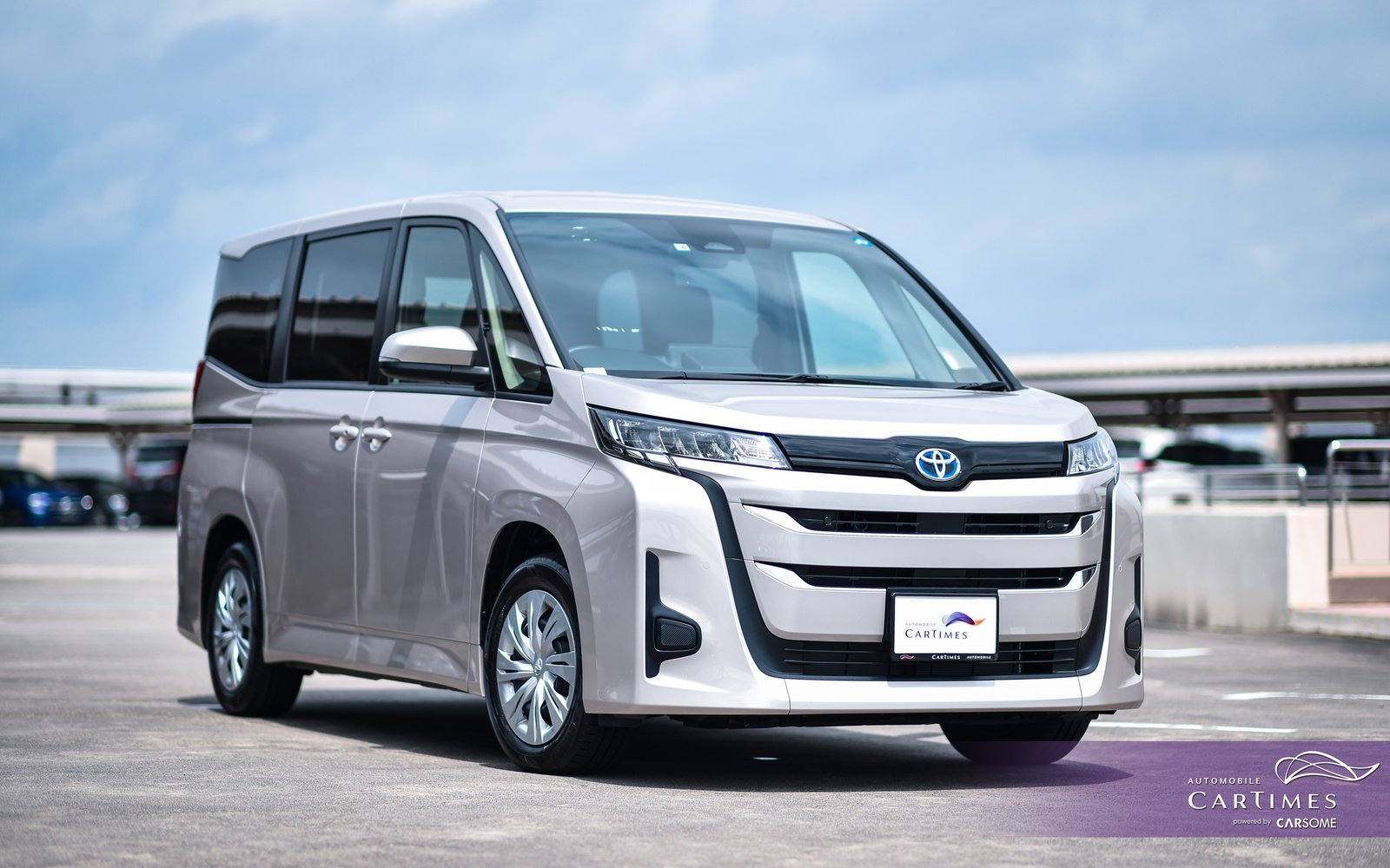 New Toyota Noah Hybrid for sale in Singapore